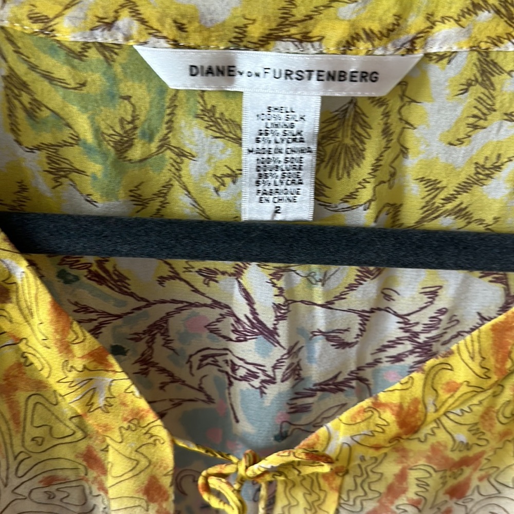 100% Silk DIANEvonFRUSTENBERG - Picture 3 of 6